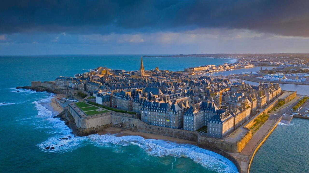 Ker Brunat Centre Historique Idealement Situe Cosy Calme Grand Appartement Dinan Dış mekan fotoğraf
